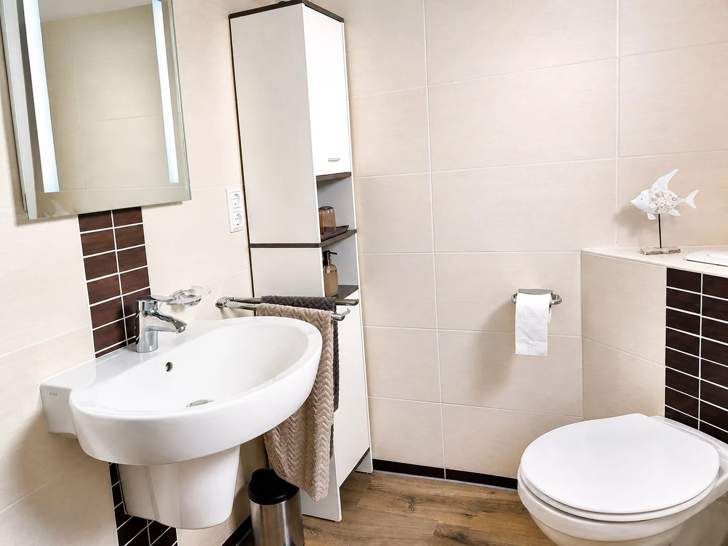 Badezimmer mit Dusche