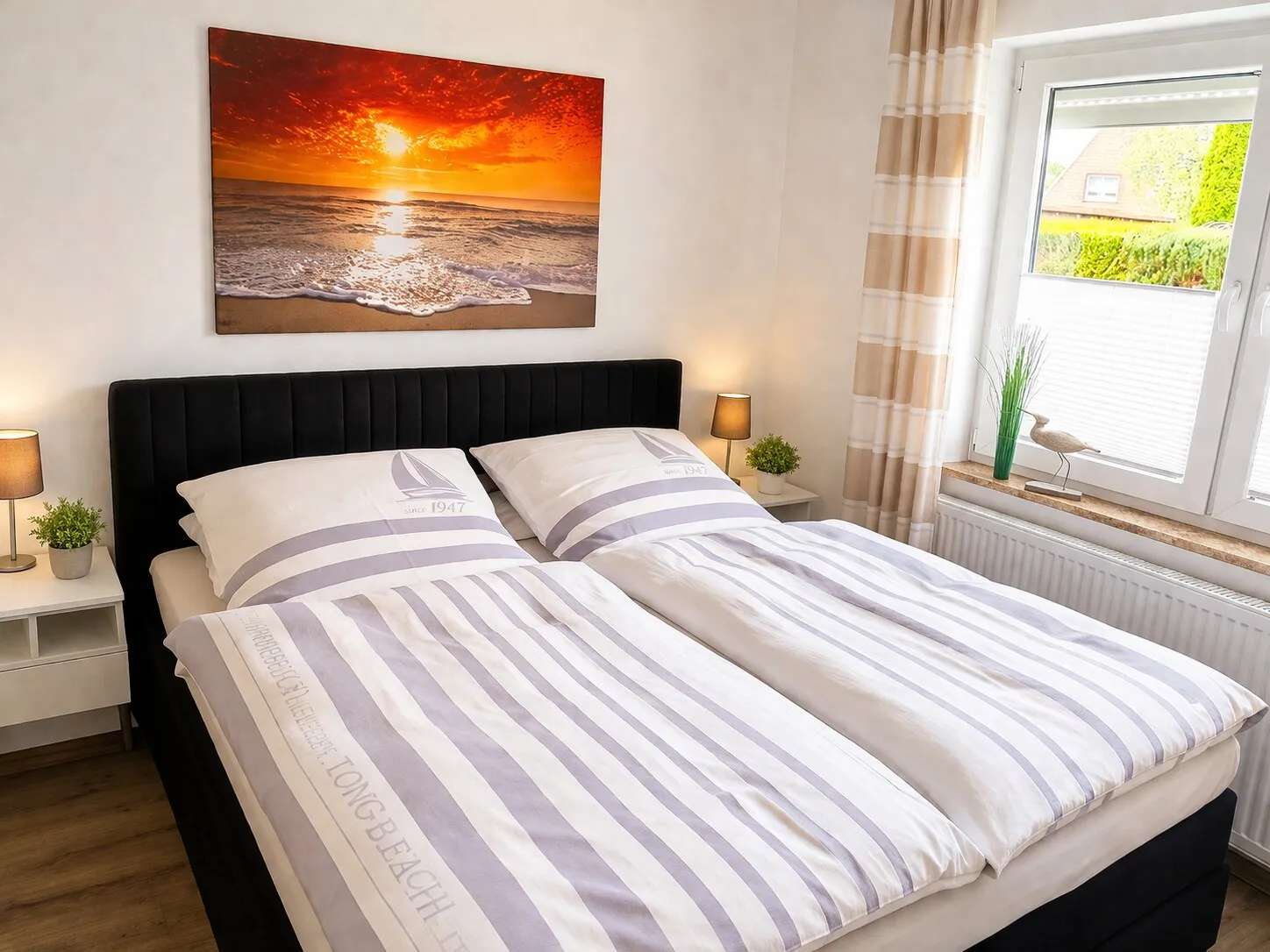 Schlafzimmer mit Doppelbett
